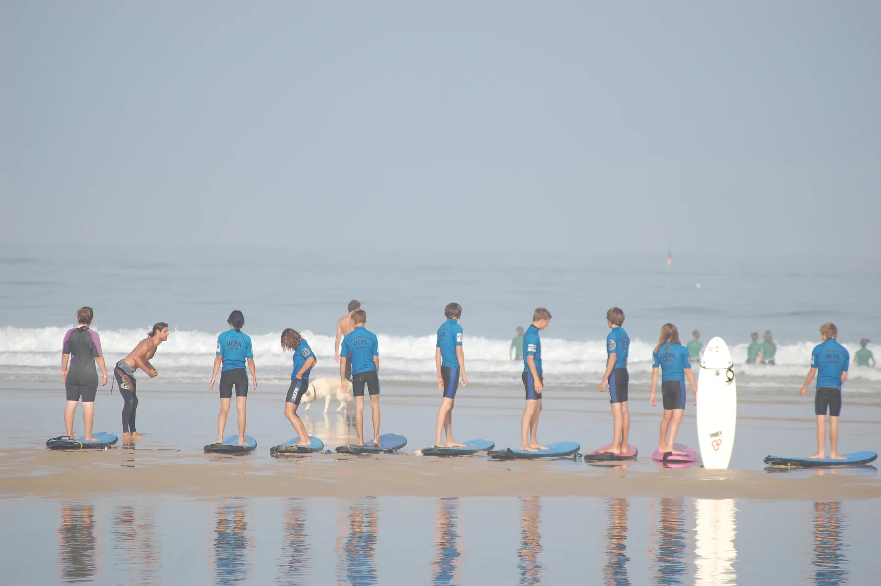 Groupe d’élèves en cours de séance à Lège-Cap-Ferret